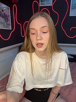 MilaMoone online show from February 2026 11:20:01 AM