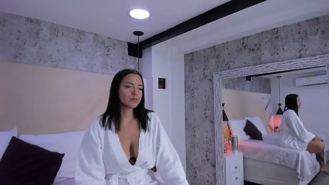 Megan-8 online show from November 2025 04:11:02 AM