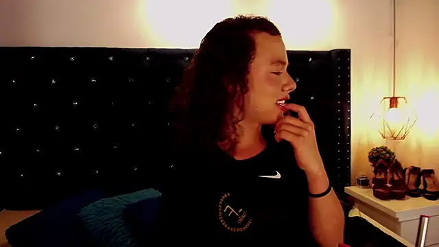 bycandy  online show from October 2025 02:37:02 PM