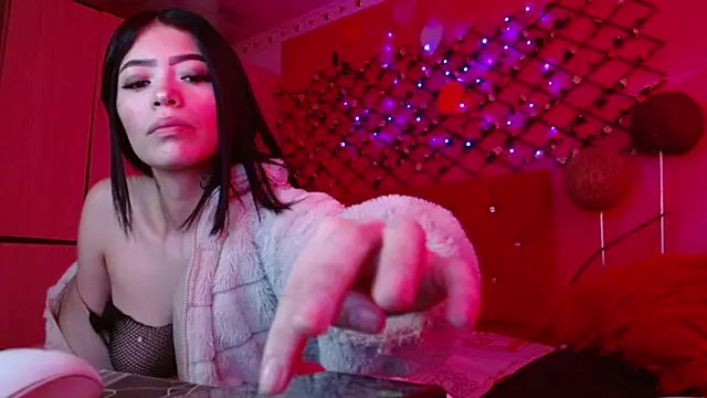 Zoe kler online show from November 2025 07:46:02 PM