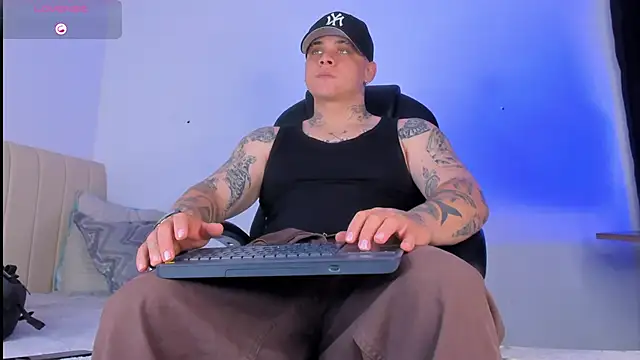 denis munera online show from October 2025 10:03:02 AM