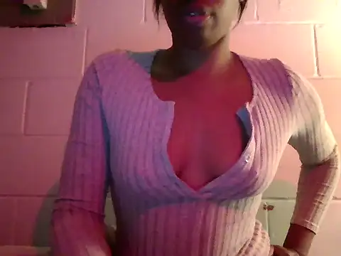 Snapshot of GiGi-Bbe chatting on September 2025 06:37:02 AM GiGi-Bbe online show from September 2025 06:37:02 AM