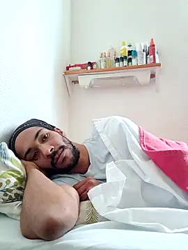 Mikaaa97 online show from December 2025 11:37:01 AM