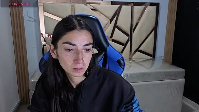 Maily a  online show from February 2026 03:13:01 AM