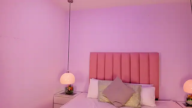 Amy Ferreira online show from November 2025 02:55:01 AM