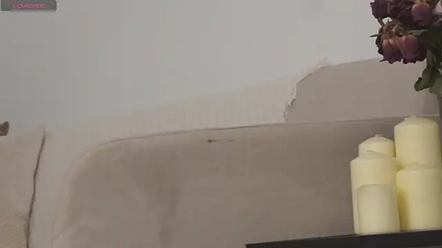 adisson fox online show from December 2025 07:16:02 AM