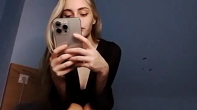 lesyawhite online show from November 2025 06:54:01 PM