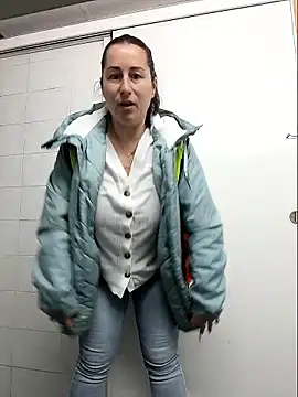 bichota85 online show from January 2026 09:15:02 AM