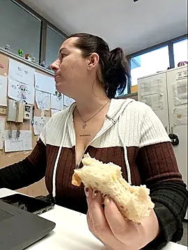 bichota85 online show from February 2026 10:47:02 AM