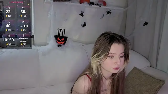  Lua   online show from October 2025 01:56:02 PM