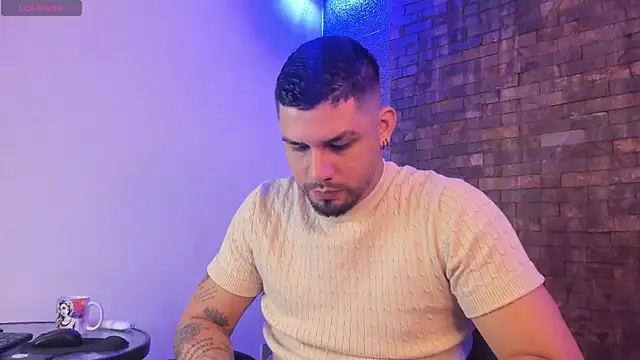 Jacob19  online show from September 2025 01:24:02 PM