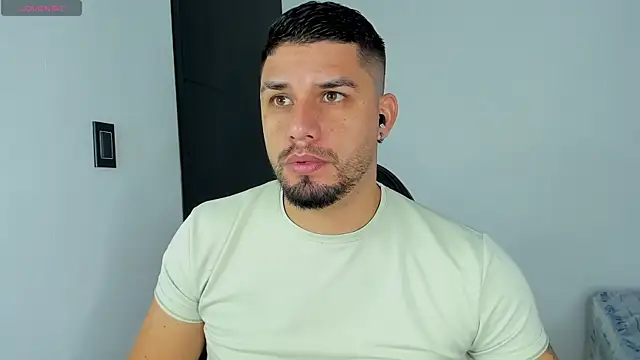 Jacob19  online show from September 2025 12:51:01 PM