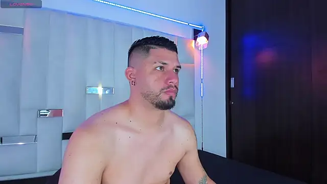 Jacob19  online show from September 2025 11:46:02 AM