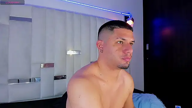 Jacob19  online show from September 2025 11:47:01 AM