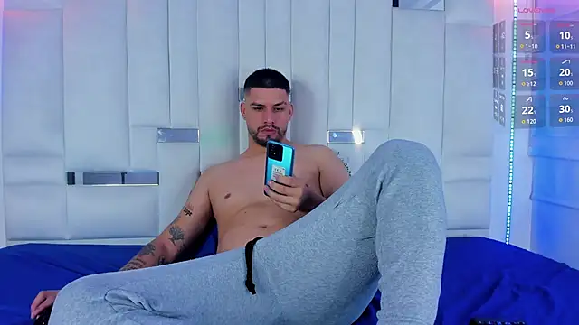 Jacob19  online show from November 2025 03:16:02 AM