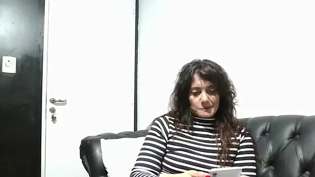 Snapshot of dulcefanny chatting on July 2026 04:07:01 AM dulcefanny online show from July 2026 04:07:01 AM