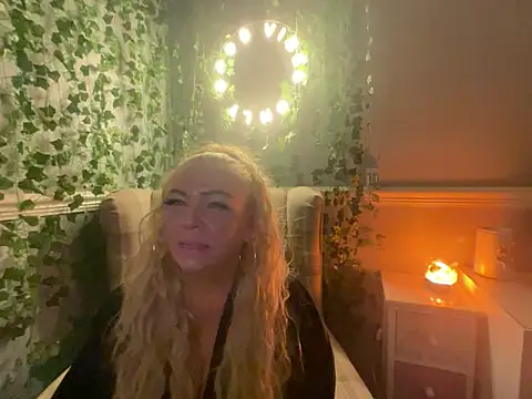 BonnyDesire online show from October 2025 06:36:01 PM