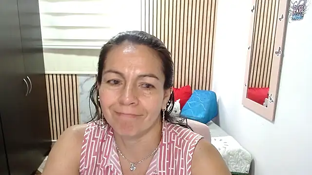 Snapshot of camilavargas_ chatting on May 2026 03:09:01 PM camilavargas online show from May 2026 03:09:01 PM