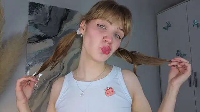 pienaple online show from October 2025 04:11:01 AM