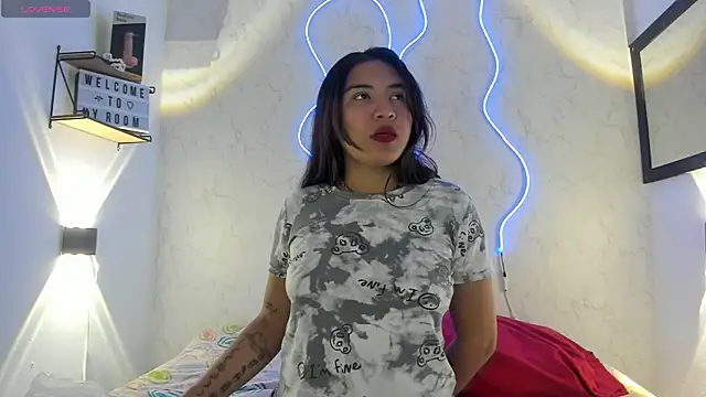 Snapshot of Cata_chs chatting on November 2025 06:40:01 PM Cata chs online show from November 2025 06:40:01 PM