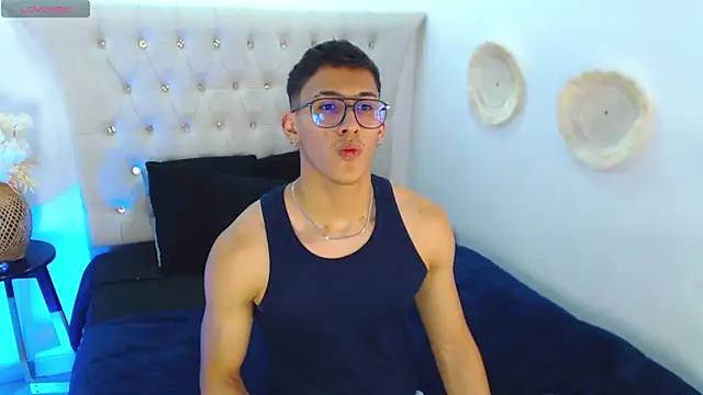 SalvadorFit online show from September 2025 08:31:02 PM