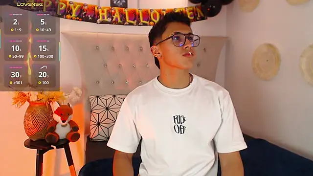 SalvadorFit online show from October 2025 08:39:01 PM