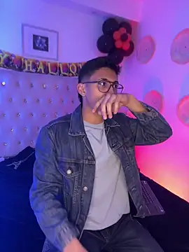 SalvadorFit online show from October 2025 08:29:02 PM