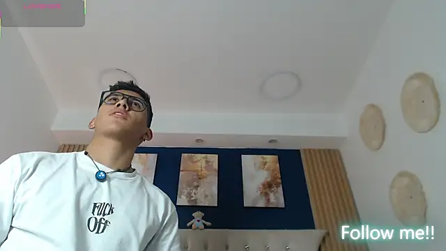 SalvadorFit online show from March 2026 08:35:02 PM