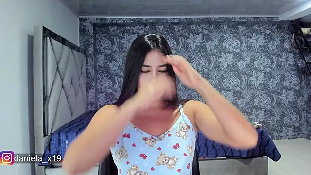 Snapshot of Daniela_x19 chatting on July 2026 01:10:02 AM Daniela x19 online show from July 2026 01:10:02 AM