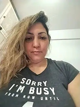 Lunita86 online show from August 2026 03:11:01 PM