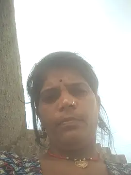 Snapshot of Hott_cutgirl chatting on October 2025 08:10:01 AM Hott cutgirl online show from October 2025 08:10:01 AM