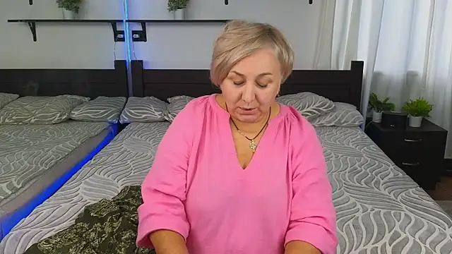 Marta Wils online show from September 2025 07:33:02 AM