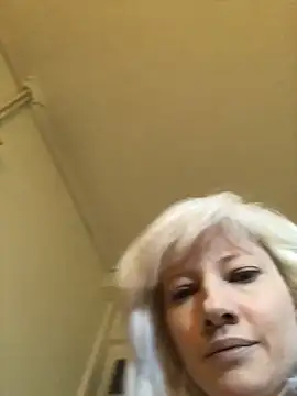 Snapshot of juliaoneandonly chatting on October 2025 09:06:02 AM juliaoneandonly online show from October 2025 09:06:02 AM