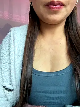 Milky-milk online show from November 2025 12:02:02 AM