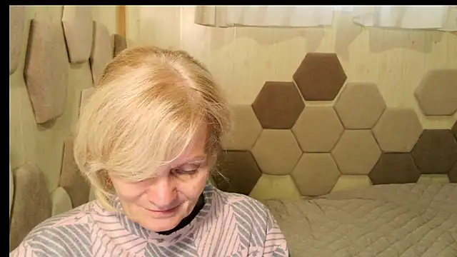 Snapshot of Zoe_Steell chatting on October 2025 01:50:01 PM Zoe Steell online show from October 2025 01:50:01 PM