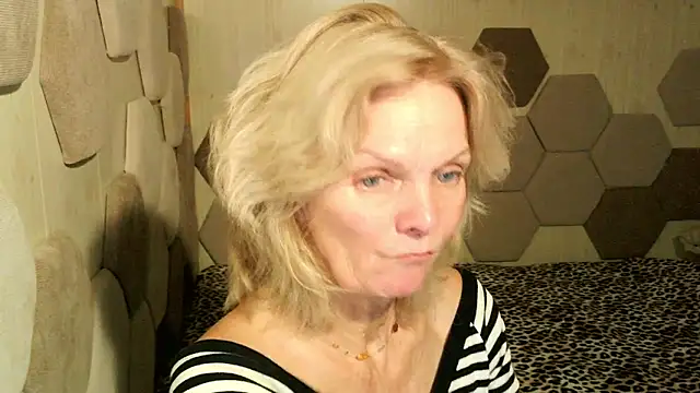 Snapshot of Zoe_Steell chatting on October 2025 02:19:01 PM Zoe Steell online show from October 2025 02:19:01 PM