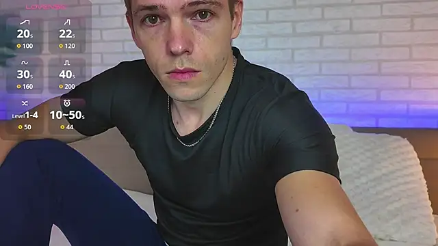 GarettVoss online show from October 2025 04:33:01 AM