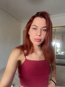 Snapshot of MollyXoXo chatting on July 2026 01:06:02 PM MollyXoXo online show from July 2026 01:06:02 PM