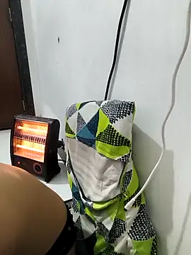 sassyishhu76 online show from February 2026 10:35:01 PM