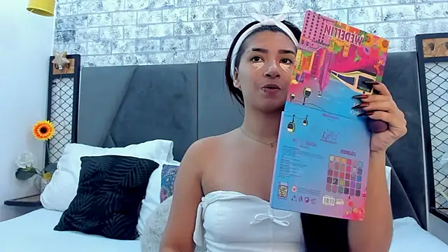 KENDRAOWEN online show from October 2025 09:06:01 PM