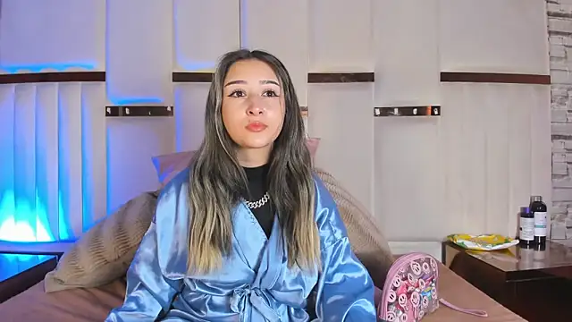 ANLLELOAndANGELA online show from April 2026 04:33:02 PM