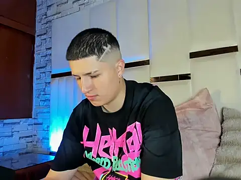 ANLLELOAndANGELA online show from April 2026 04:23:01 PM