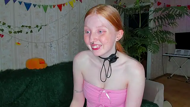 Snapshot of RitaSweety18 chatting on May 2026 06:06:01 PM RitaSweety18 online show from May 2026 06:06:01 PM