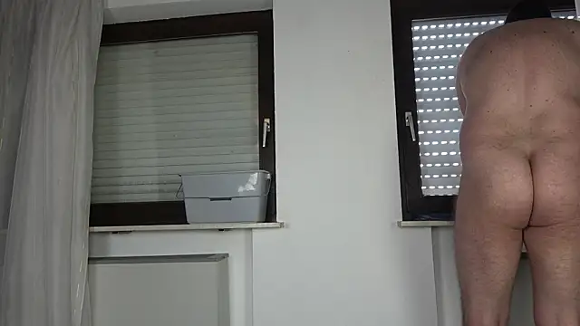 Snapshot of hiddenman87 chatting on September 2025 09:16:01 PM hiddenman87 online show from September 2025 09:16:01 PM