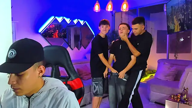 Houseofwarrios online show from April 2026 05:25:02 AM