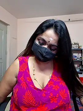 Snapshot of queendivya chatting on June 2026 12:26:01 AM queendivya online show from June 2026 12:26:01 AM