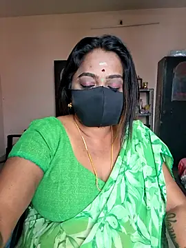 Snapshot of queendivya chatting on July 2026 05:55:02 AM queendivya online show from July 2026 05:55:02 AM