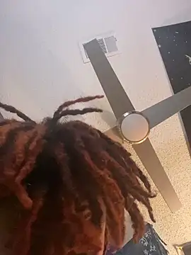 Snapshot of Zayinc chatting on November 2025 06:25:01 AM Zayinc online show from November 2025 06:25:01 AM