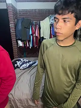 Snapshot of P4NT0J4 chatting on March 2026 05:24:02 AM P4NT0J4 online show from March 2026 05:24:02 AM