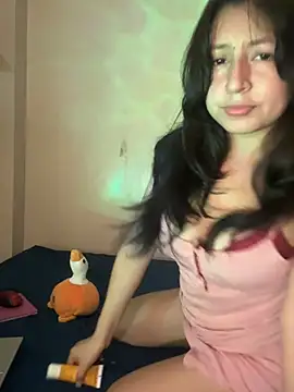 Noamilk online show from April 2026 04:20:02 AM